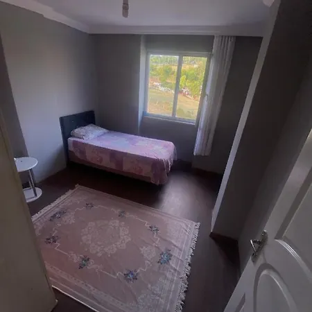 Apartment Triplex House Near The Airport