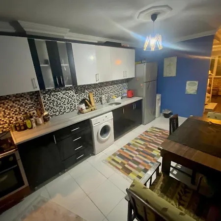 Apartment Triplex House Near The Airport