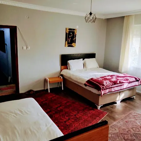 Homestay Triplex House Near The Airport *